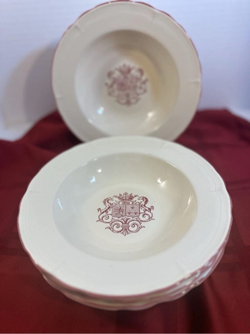 MOULIN DES LOUPS: Armoiries ~ 4 Scalloped Rimmed Soup Bowls w/ Unicorns & Shield